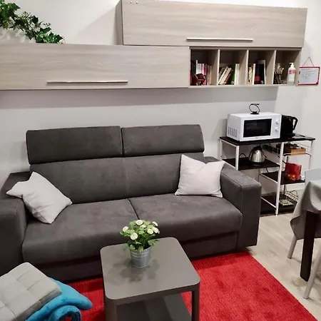 Campomarte Apartment: Wi-fi-netflix-climatizzatore Appartamento Brescia